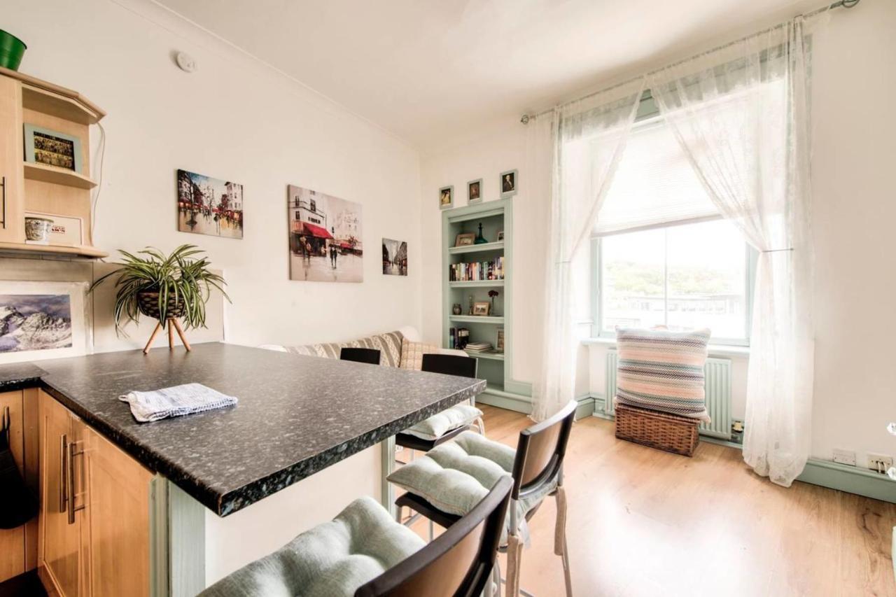 Guestready - Cosy Home 5 Minutes From Waverley! Единбург Екстер'єр фото