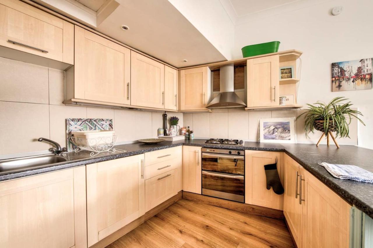 Guestready - Cosy Home 5 Minutes From Waverley! Единбург Екстер'єр фото