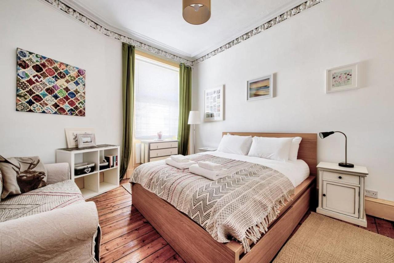 Guestready - Cosy Home 5 Minutes From Waverley! Единбург Екстер'єр фото