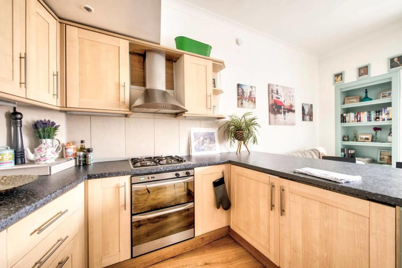 Guestready - Cosy Home 5 Minutes From Waverley! Единбург Екстер'єр фото